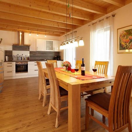 Ferienwohnung Weingut Schunck Leinsweiler Exterior foto
